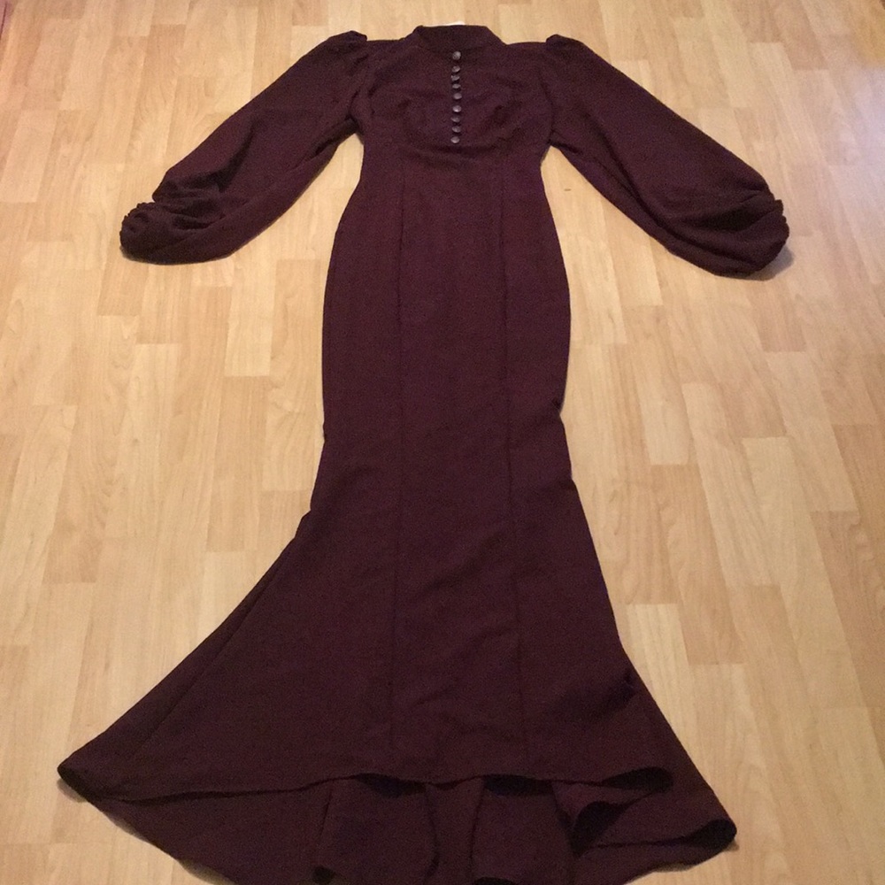 SERAFINA MAXI GOWN IN BURGUNDY CREPE | LAURA BYRNE